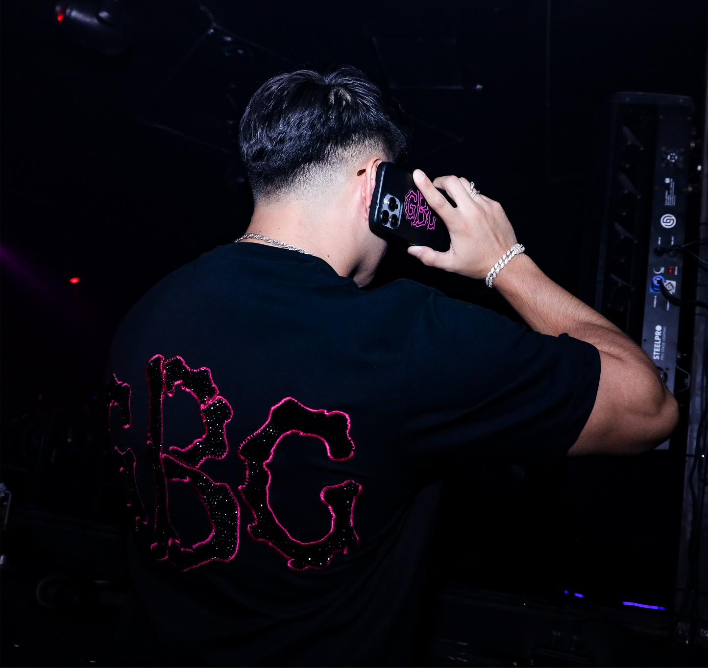 CAMISETA NEGRA GBC GEM BONES