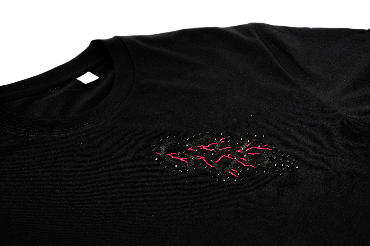 CAMISETA NEGRA GBC GEM BONES