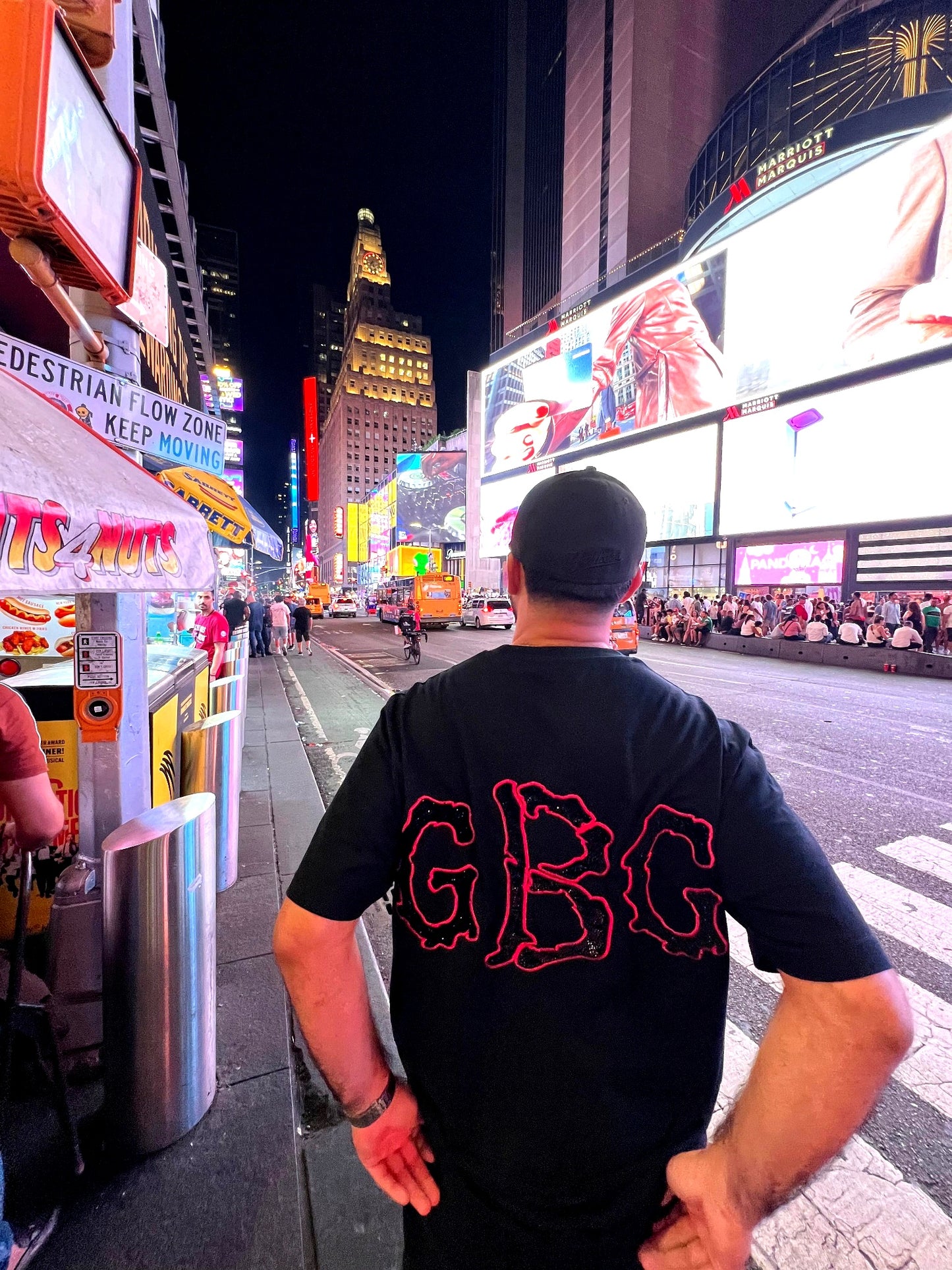 CAMISETA NEGRA GBC GEM BONES